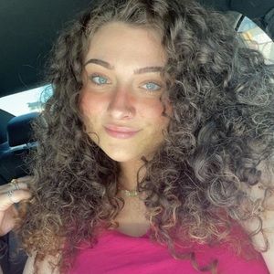 Meet your Posher, Georgia